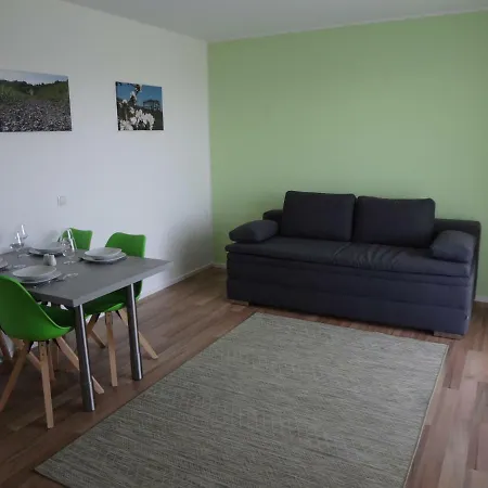 Weinstrassenapartment Fam. Dietrich Ratsch an der Weinstraße Exterior photo