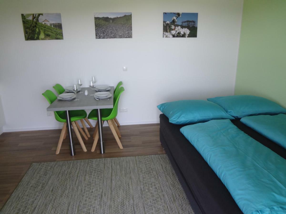Appartement Weinstrassenapartment Fam. Dietrich Ratsch an der Weinstraße